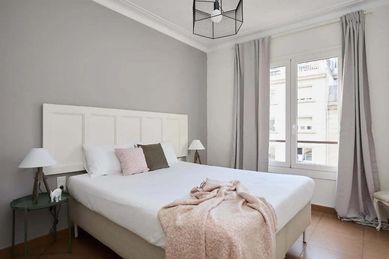 Casa Cosi - Casanova 7 Apartment Barcelona